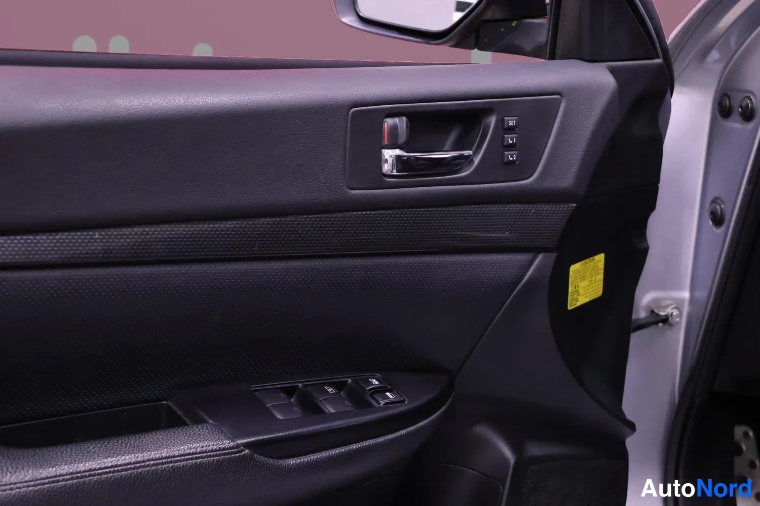 Hopea Subaru Legacy 2012, kuva 10