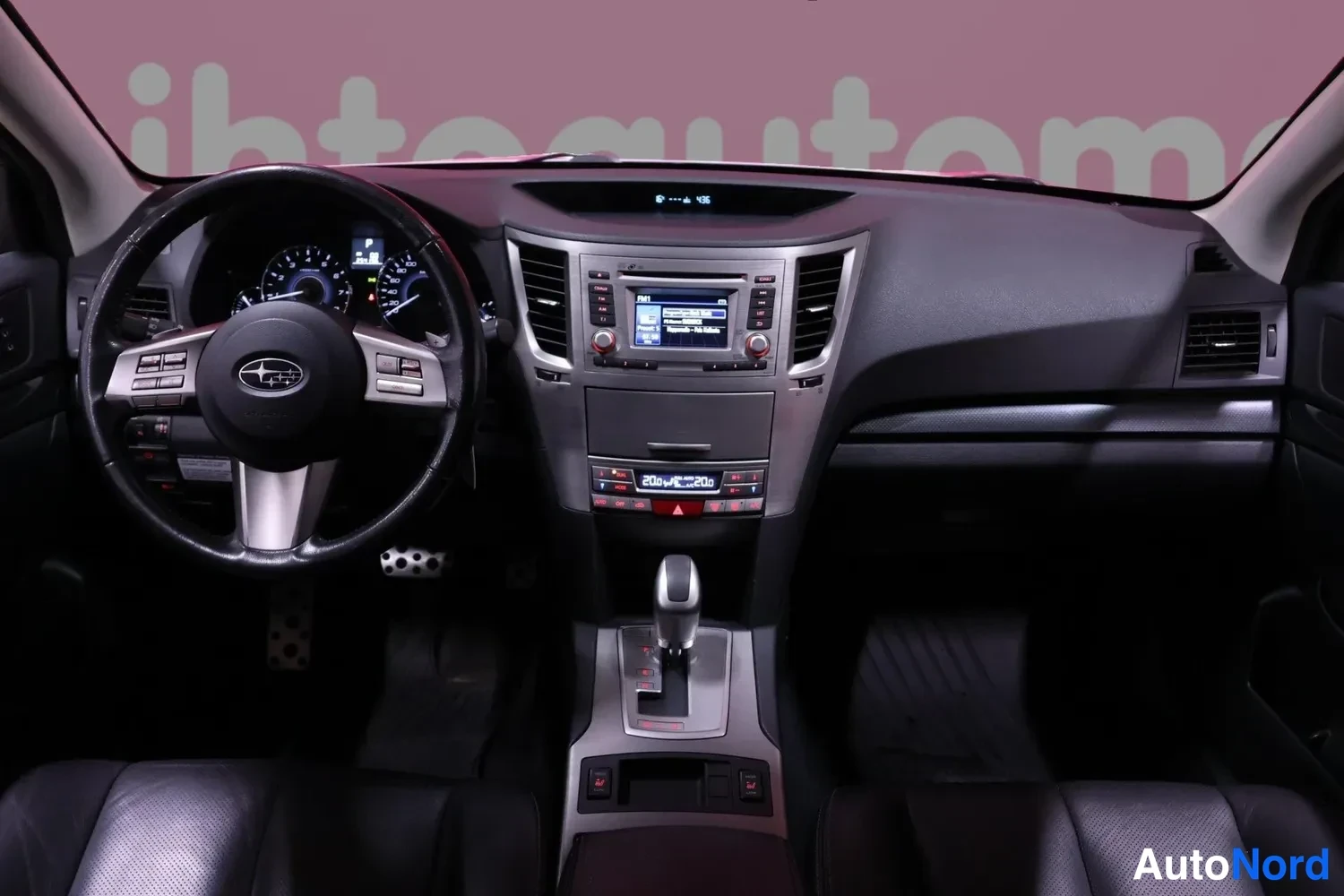 Hopea Subaru Legacy 2012, kuva 11