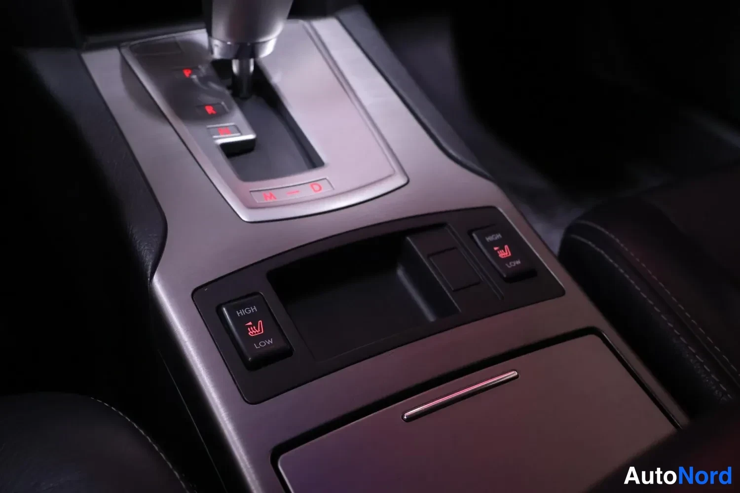 Hopea Subaru Legacy 2012, kuva 23