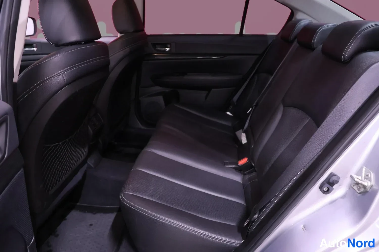 Hopea Subaru Legacy 2012, kuva 19