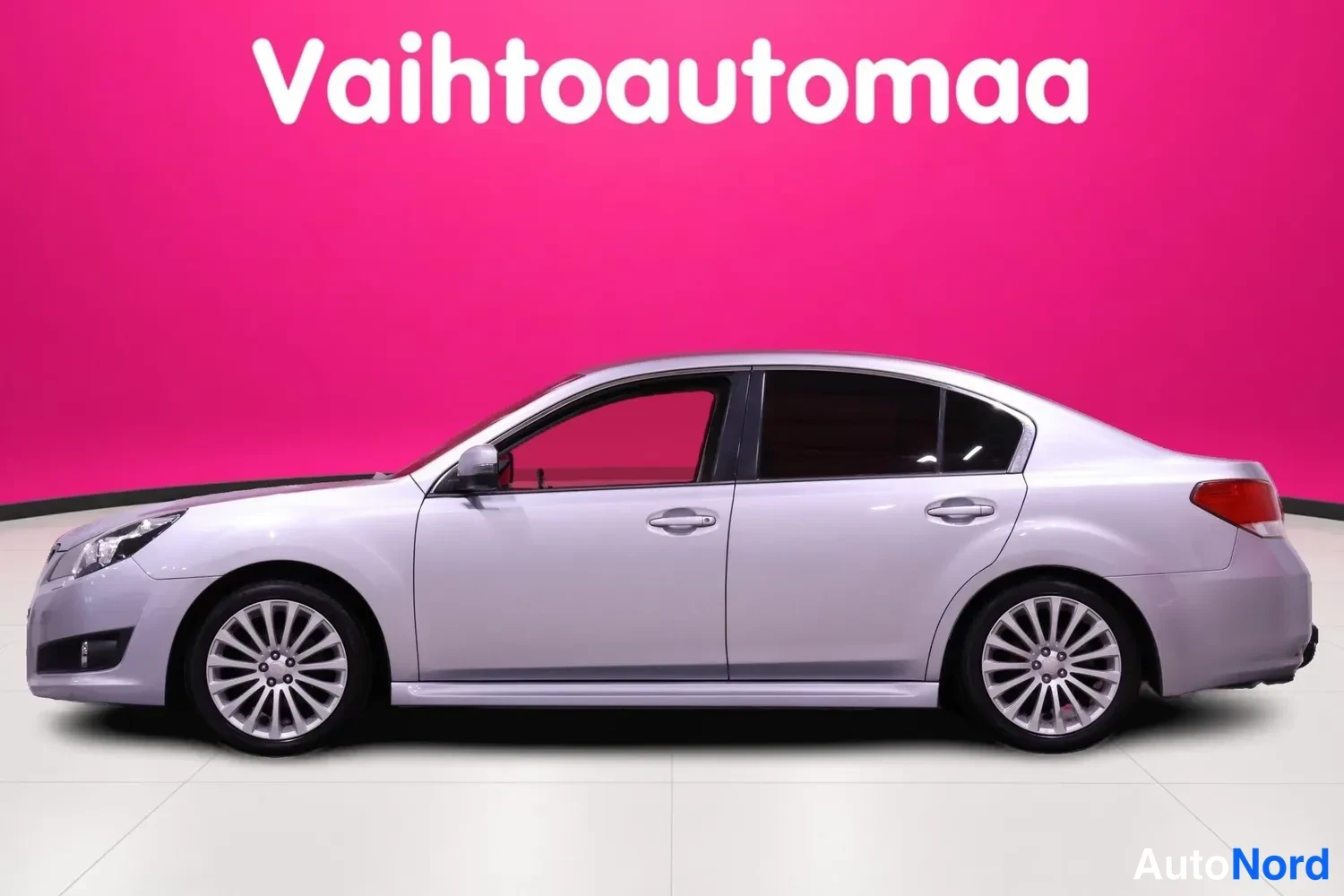 Hopea Subaru Legacy 2012, sivulta, kuva 4
