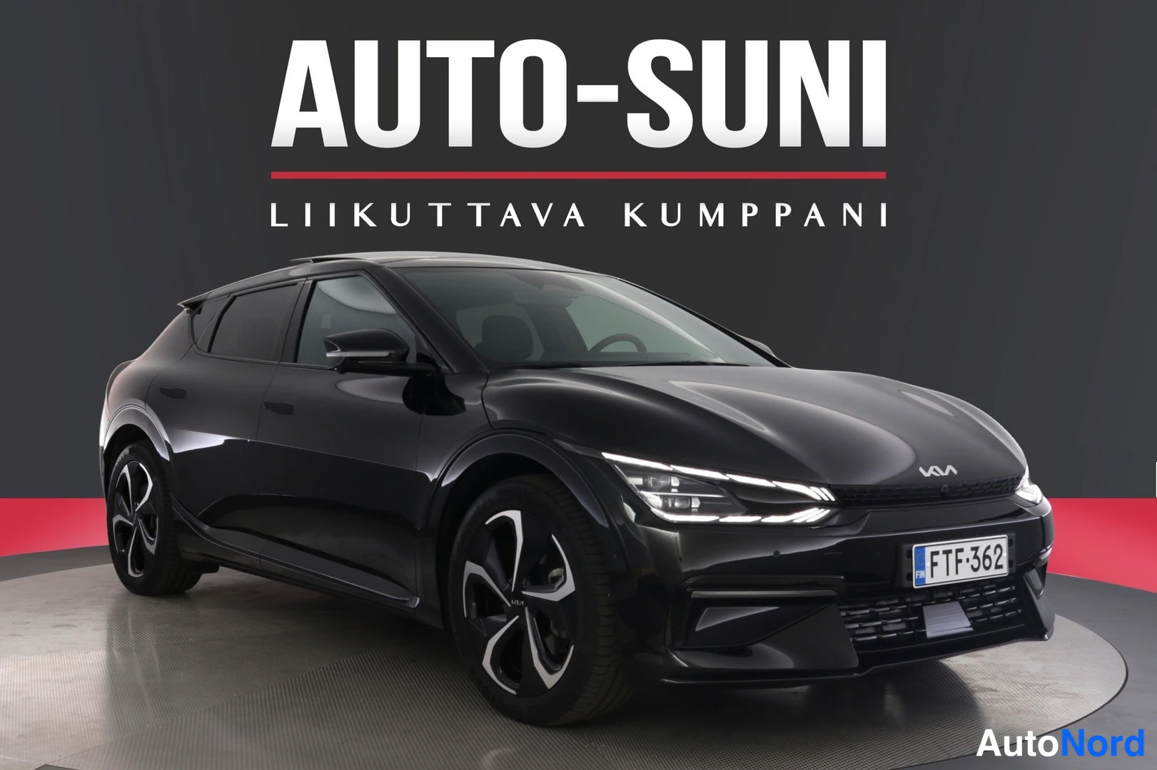 Musta Kia EV6 2024, etuviisto, keula oikealle, kuva 2