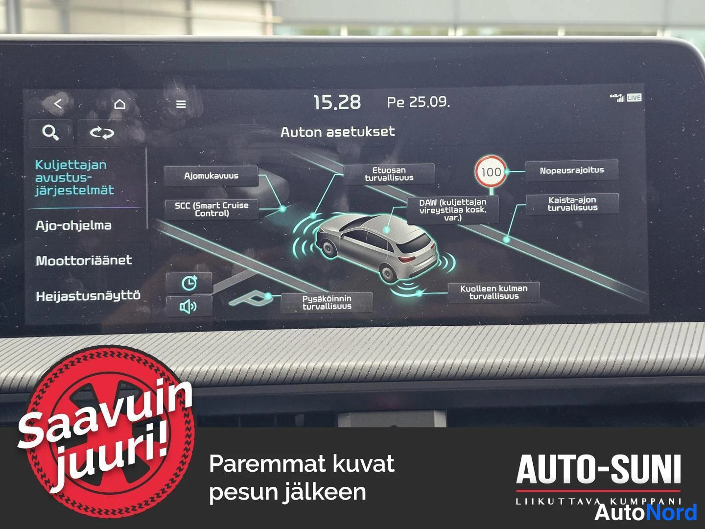 Muu: Kia EV6:n infotainment-näyttö 'Auton asetukset' – kohdassa Kuljettajan avustusjärjestelmät, jossa asetukset kuten SCC (Smart Cruise Control), Nopeusrajoitus ja