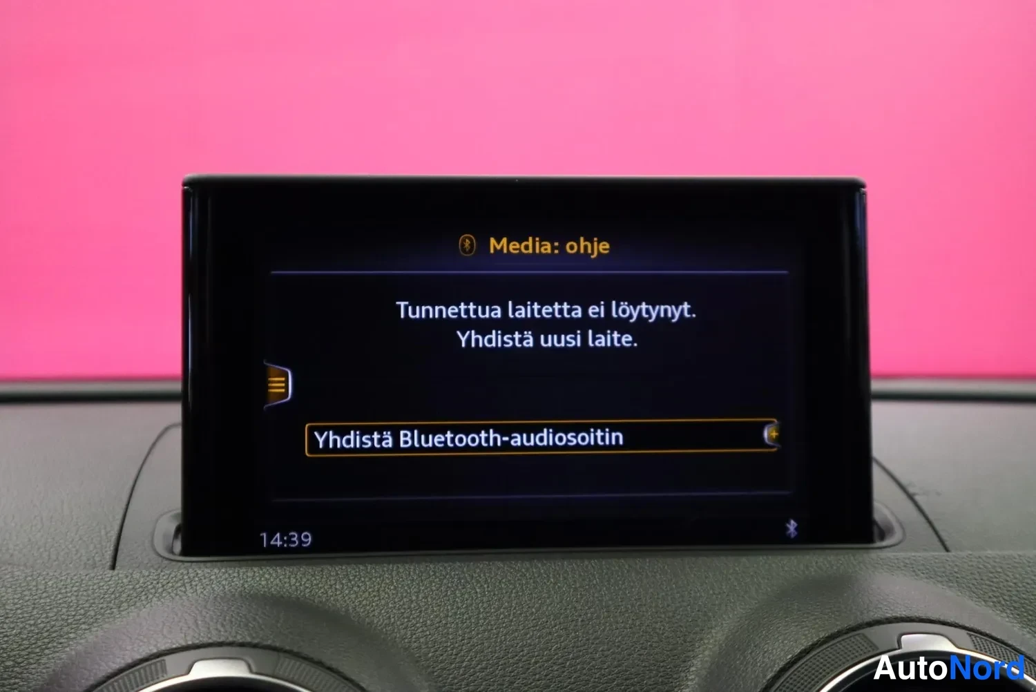 Yksityiskohta: Median ohjenäyttö ilmoittaa tunnettua laitetta ei löytynyt ja tarjoaa Yhdistä Bluetooth-audiosoitin -valinnan.