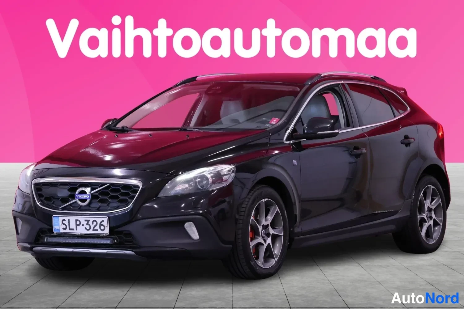 Volvo V40 Cross, 2015