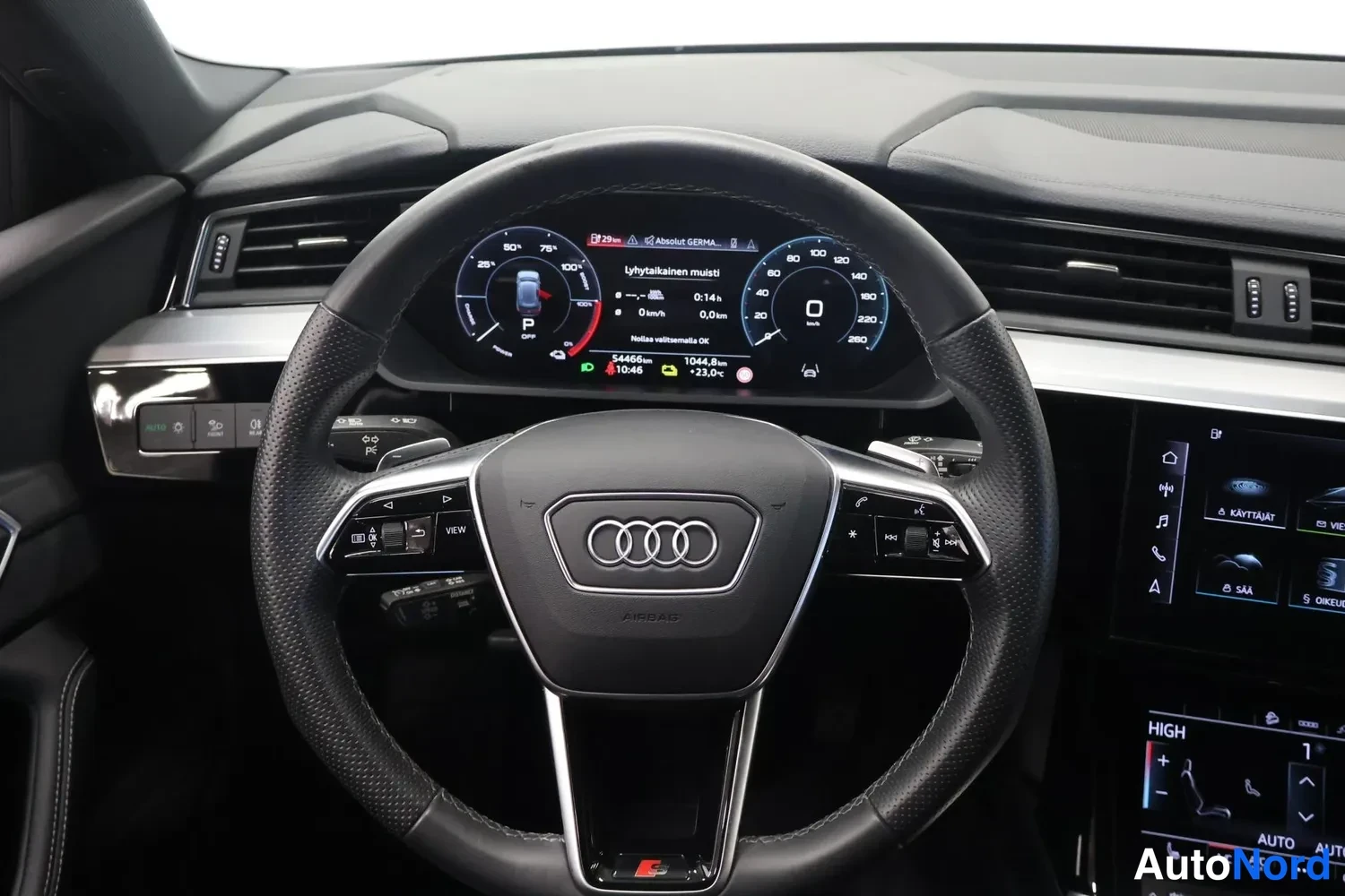 Muu: Audi e-tron S 2023