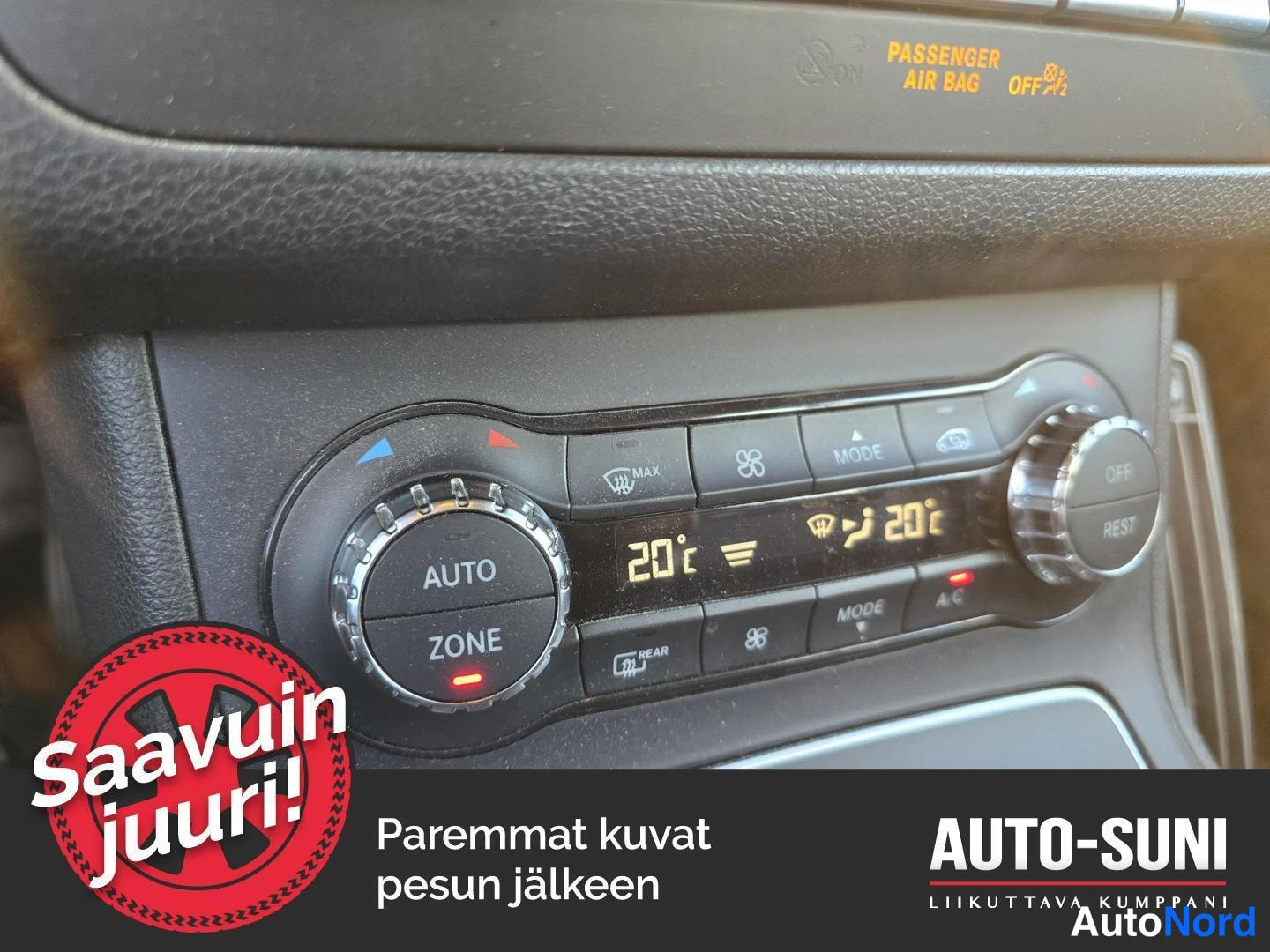 Muu: Automaattinen kaksivyöhykeilmastointi, näytössä 20°C ja AUTO/ZONE-tekstit