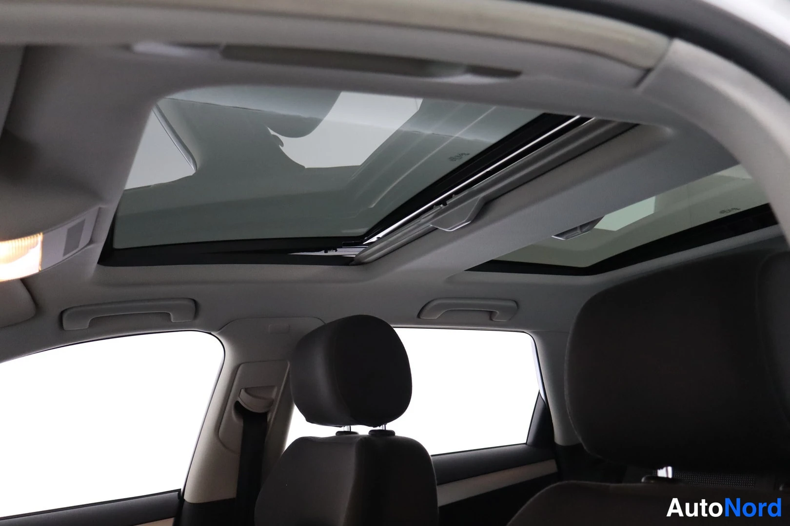 Valkoinen Audi A3 2011, kuva 23