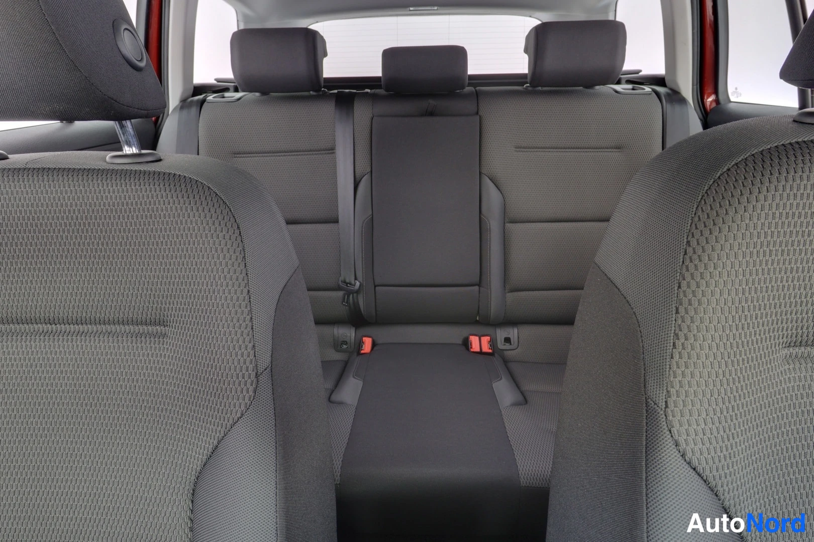 Punainen Volkswagen Golf 2019, kuva 15