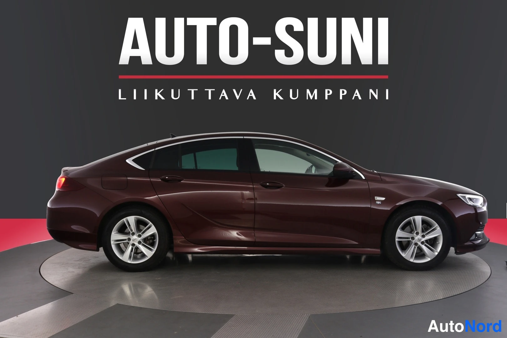 Punainen Opel Insignia 2020, sivulta, kuva 3