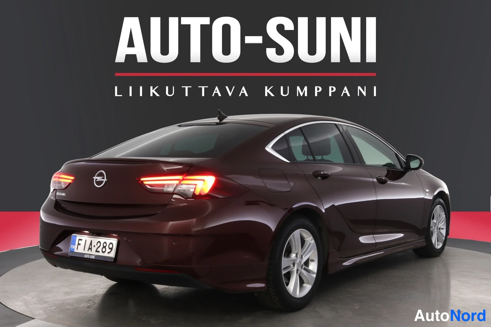 Punainen Opel Insignia 2020, takaviisto, kuva 5