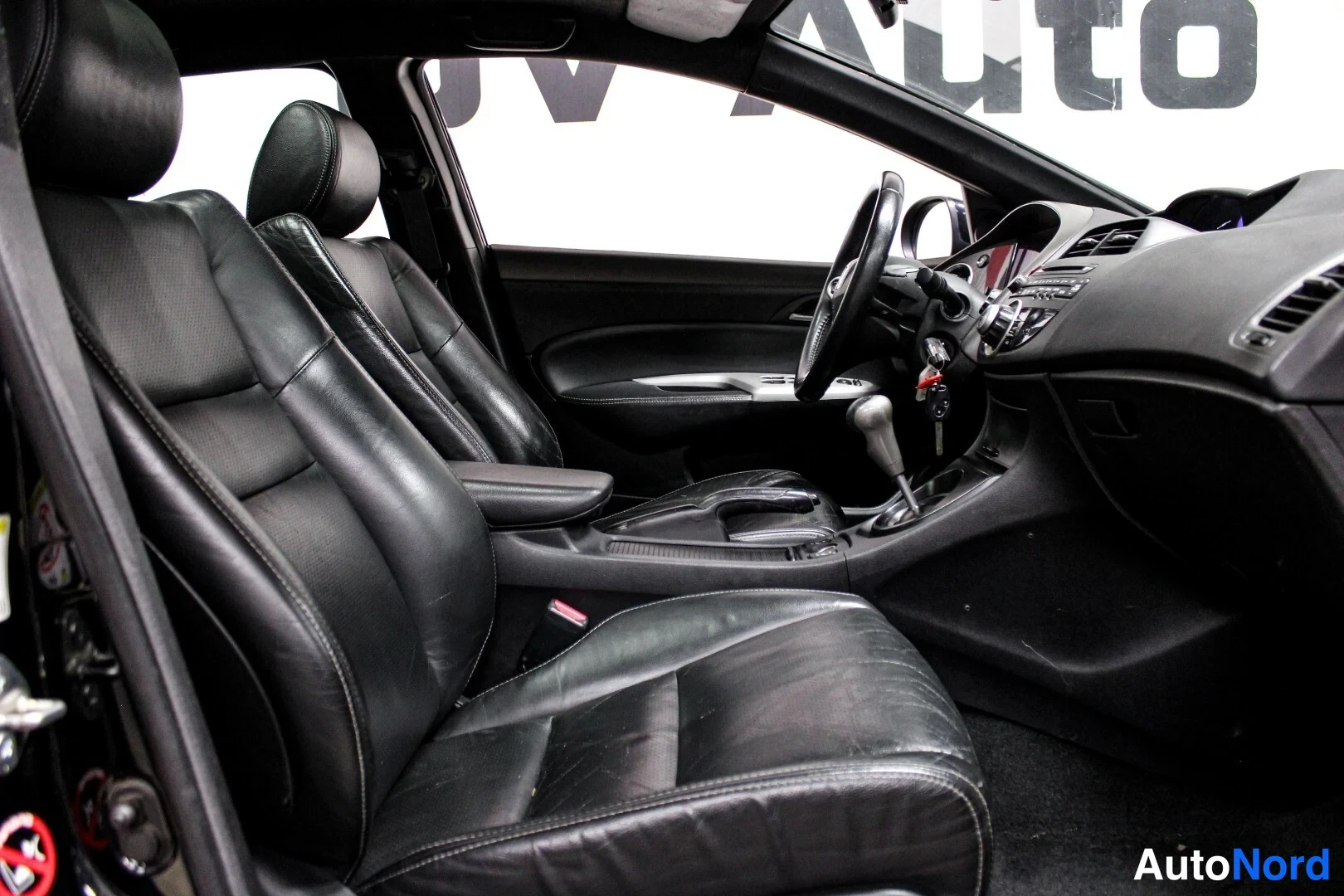 Musta Honda Civic 2008, kuva 10