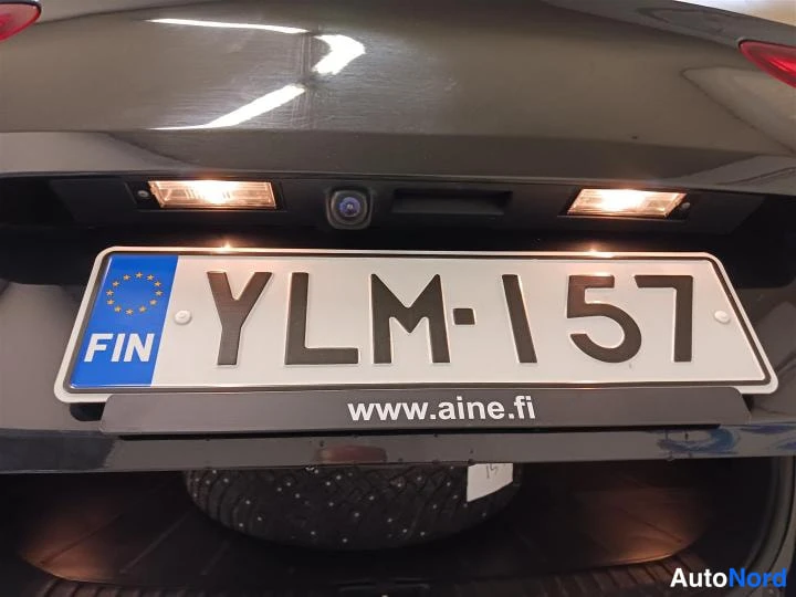 Musta Kia Ceed 2022, yksityiskohta, kuva 18