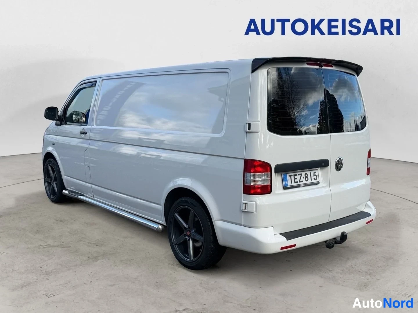 Valkoinen Volkswagen Transporter 2010, takaviisto, kuva 8