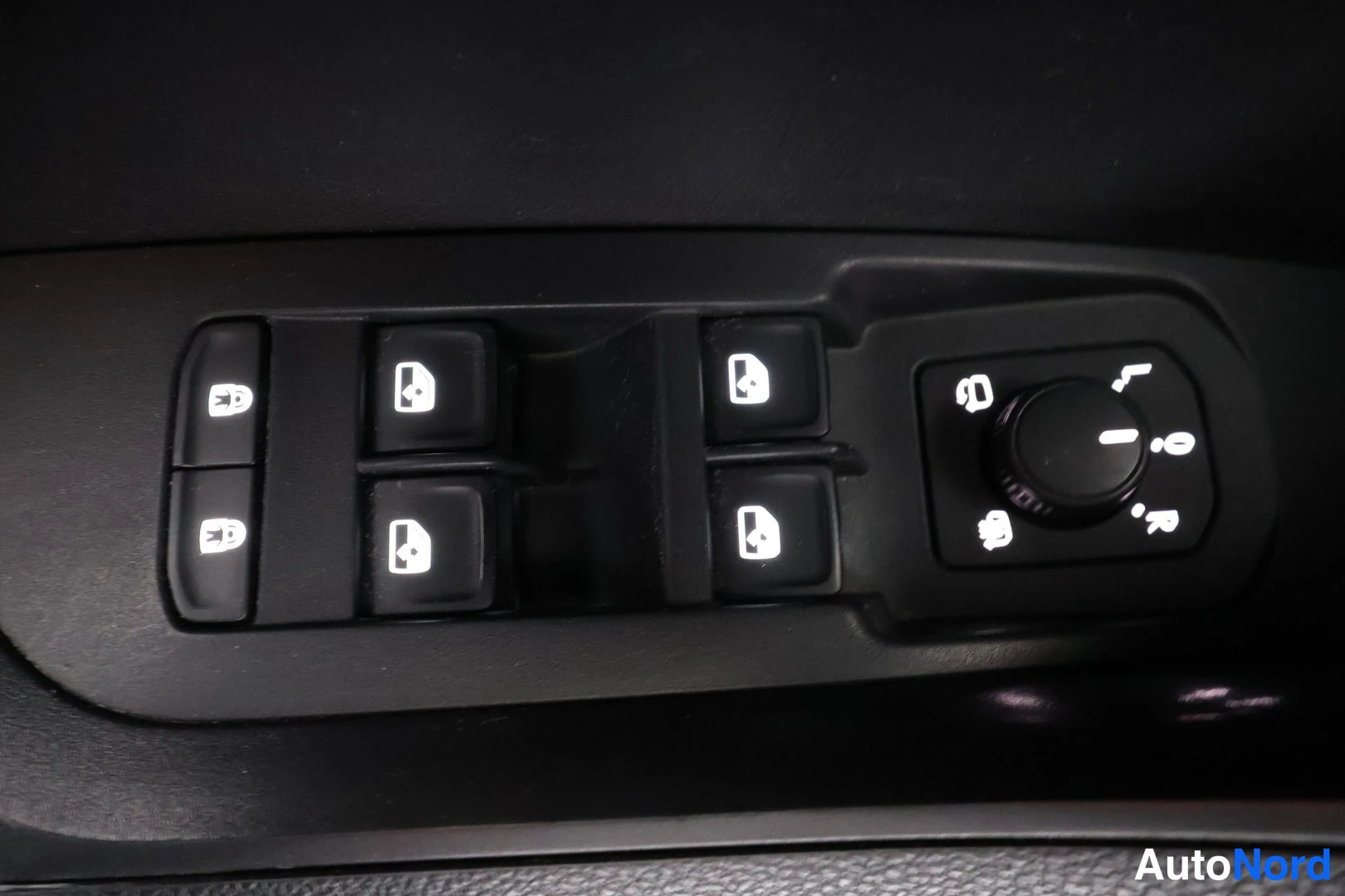 Sininen Skoda Kodiaq 2020, edestä, kuva 5