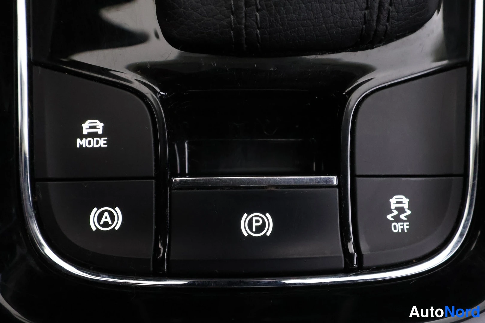 Sininen Skoda Kodiaq 2020, edestä, kuva 6