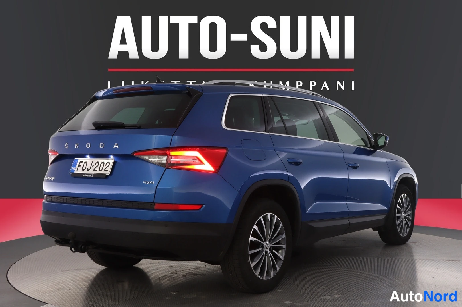 Sininen Skoda Kodiaq 2020, takaviisto, kuva 9