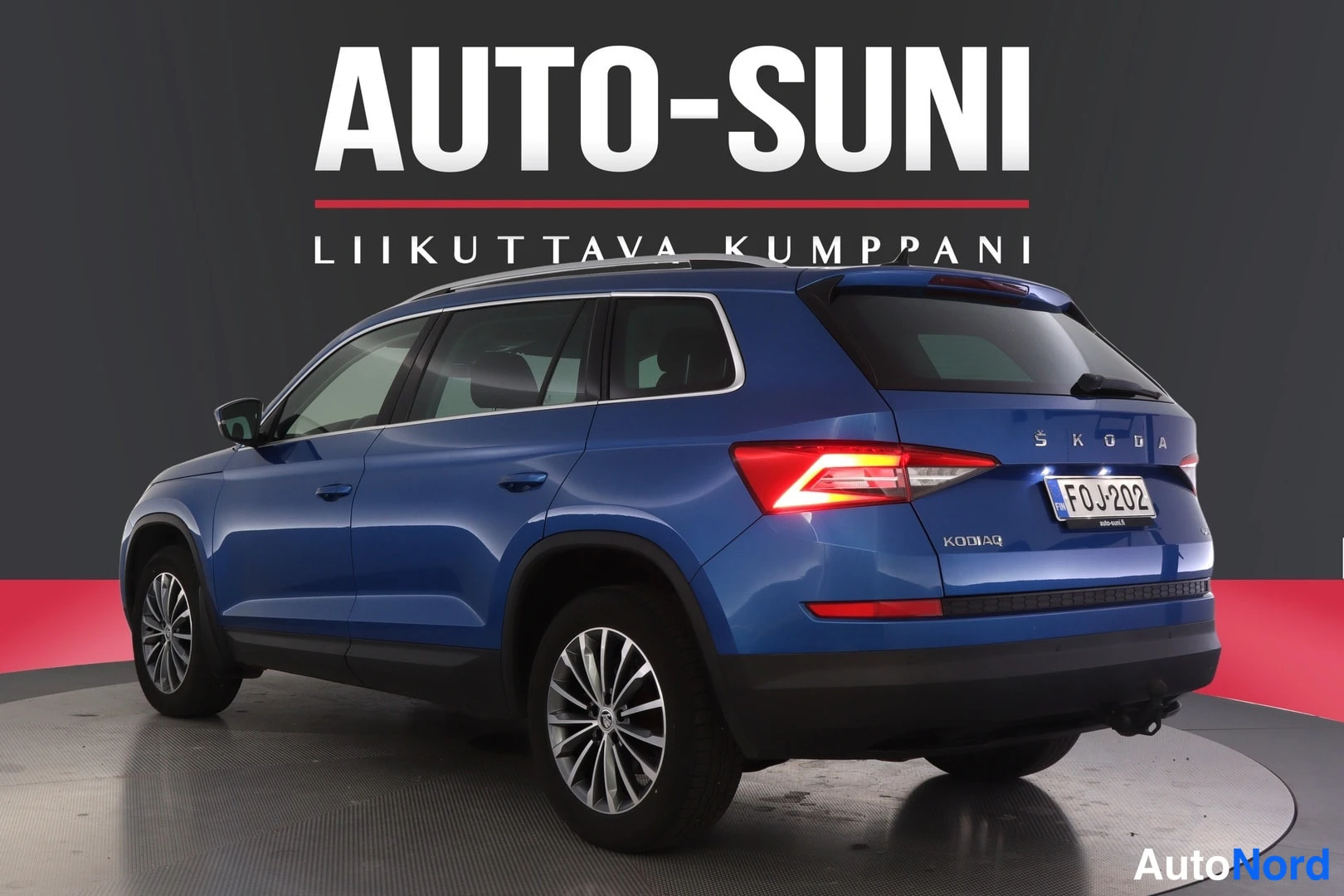 Sininen Skoda Kodiaq 2020, takaviisto, kuva 10