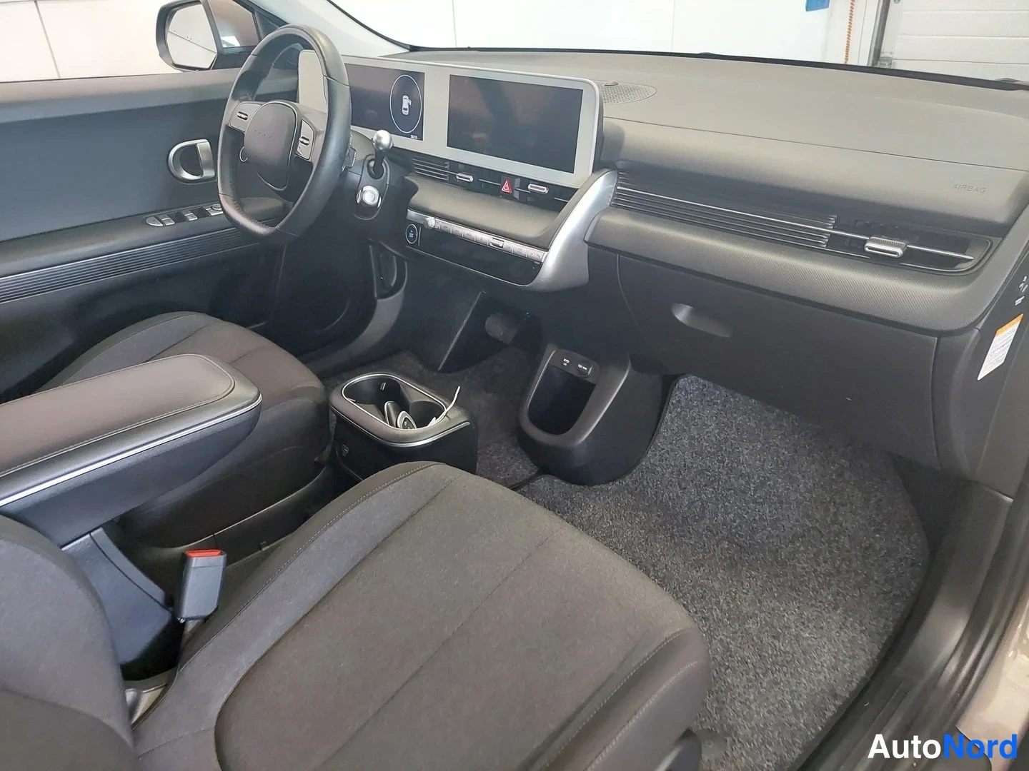 Ruskea Hyundai IONIQ 5 2022, ohjaamo, kuva 19