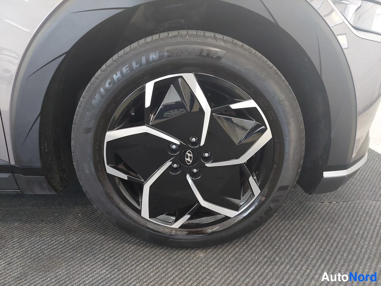 Ruskea Hyundai IONIQ 5 2022, yksityiskohta, kuva 31
