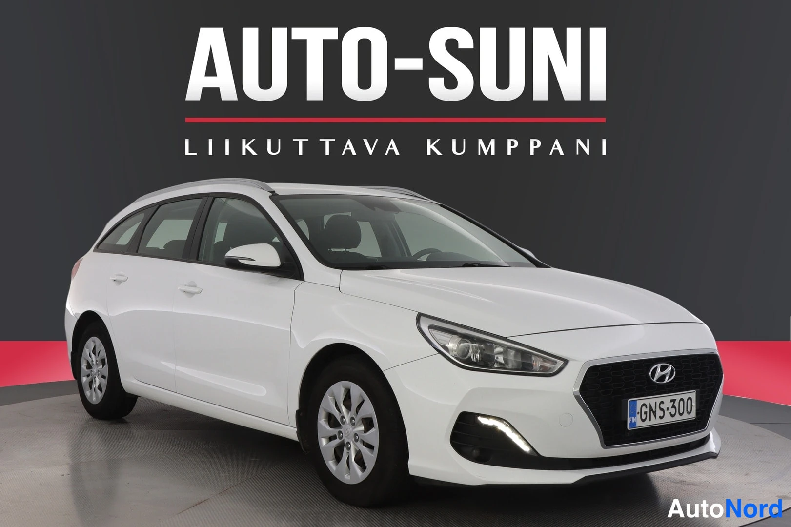 Valkoinen Hyundai i30 2019, etuviisto, keula oikealle, kuva 2
