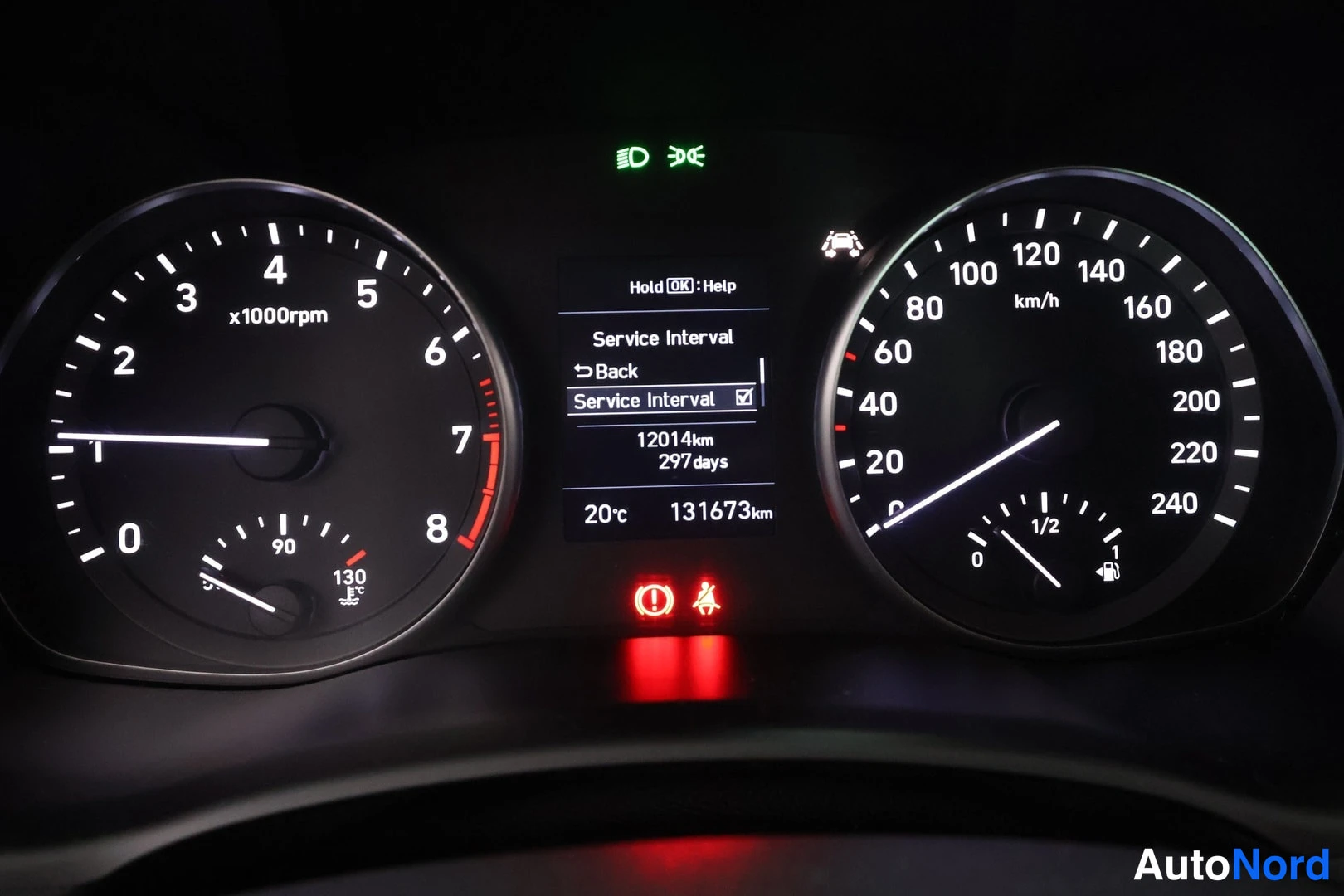 Valkoinen Hyundai i30 2019, yksityiskohta, kuva 14