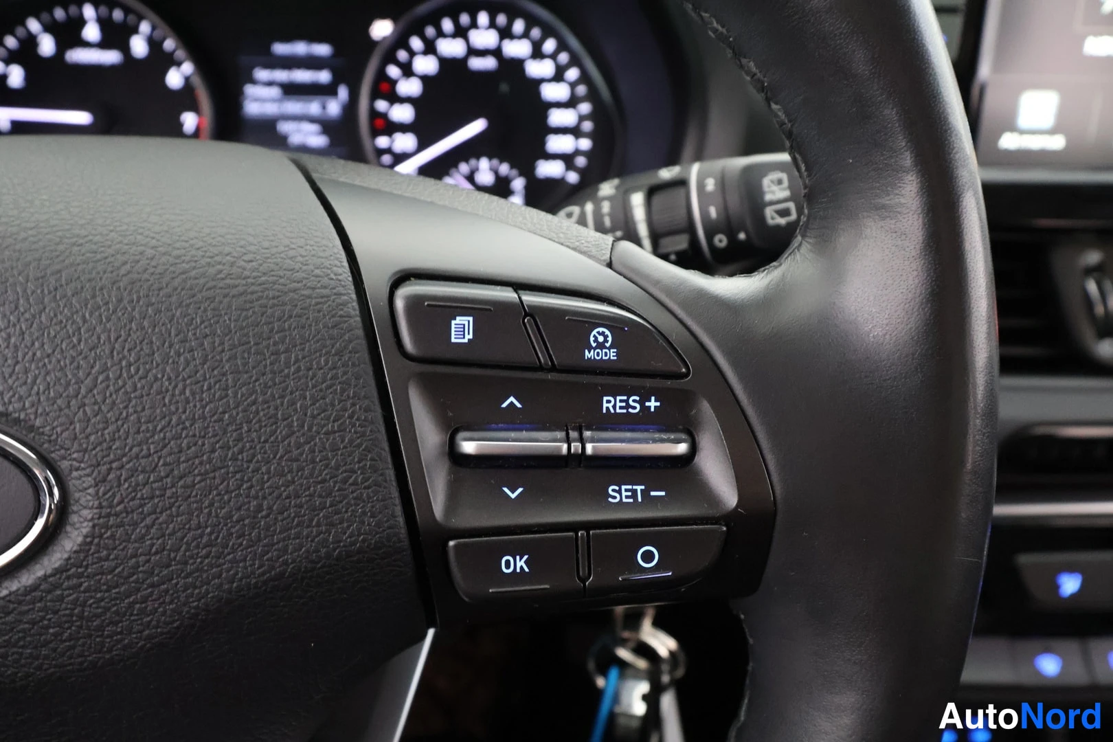 Valkoinen Hyundai i30 2019, yksityiskohta, kuva 18