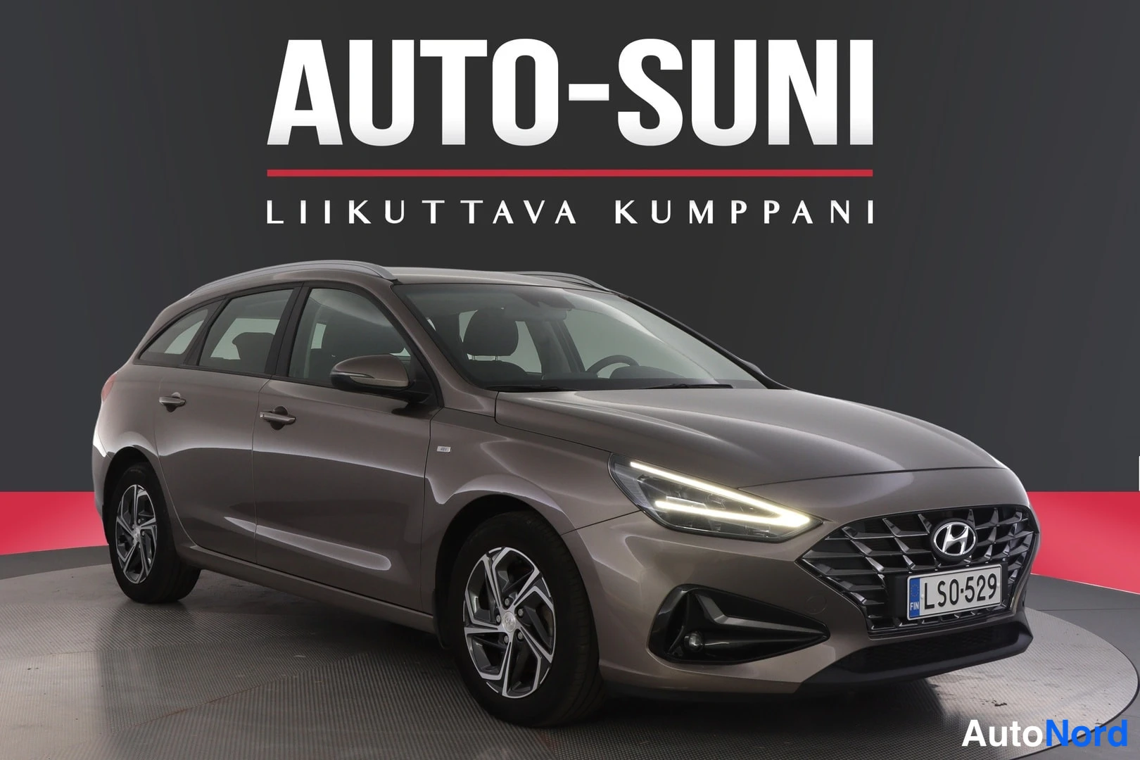 Harmaa Hyundai i30 2024, etuviisto, keula oikealle, kuva 5