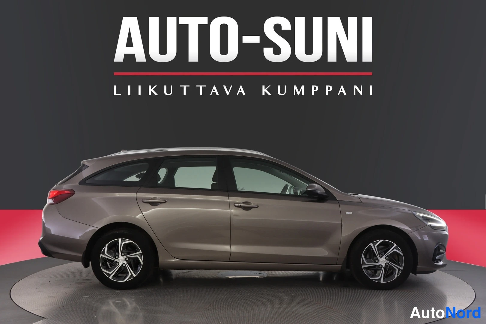 Harmaa Hyundai i30 2024, sivulta, kuva 6