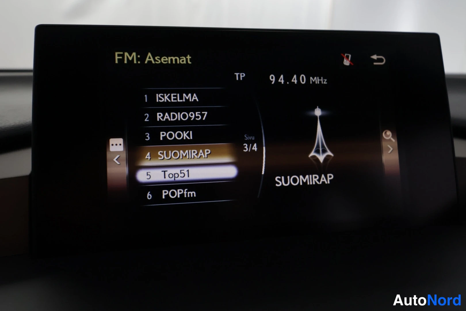Valkoinen Lexus NX 300H 2017, yksityiskohta, kuva 25