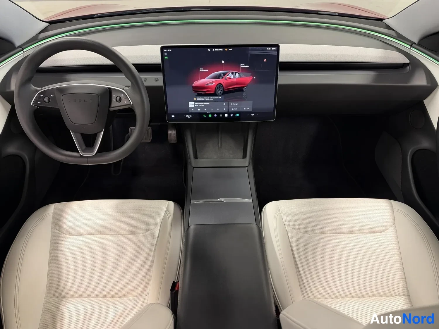 Punainen Tesla Model 3 2024, ohjaamo, kuva 9