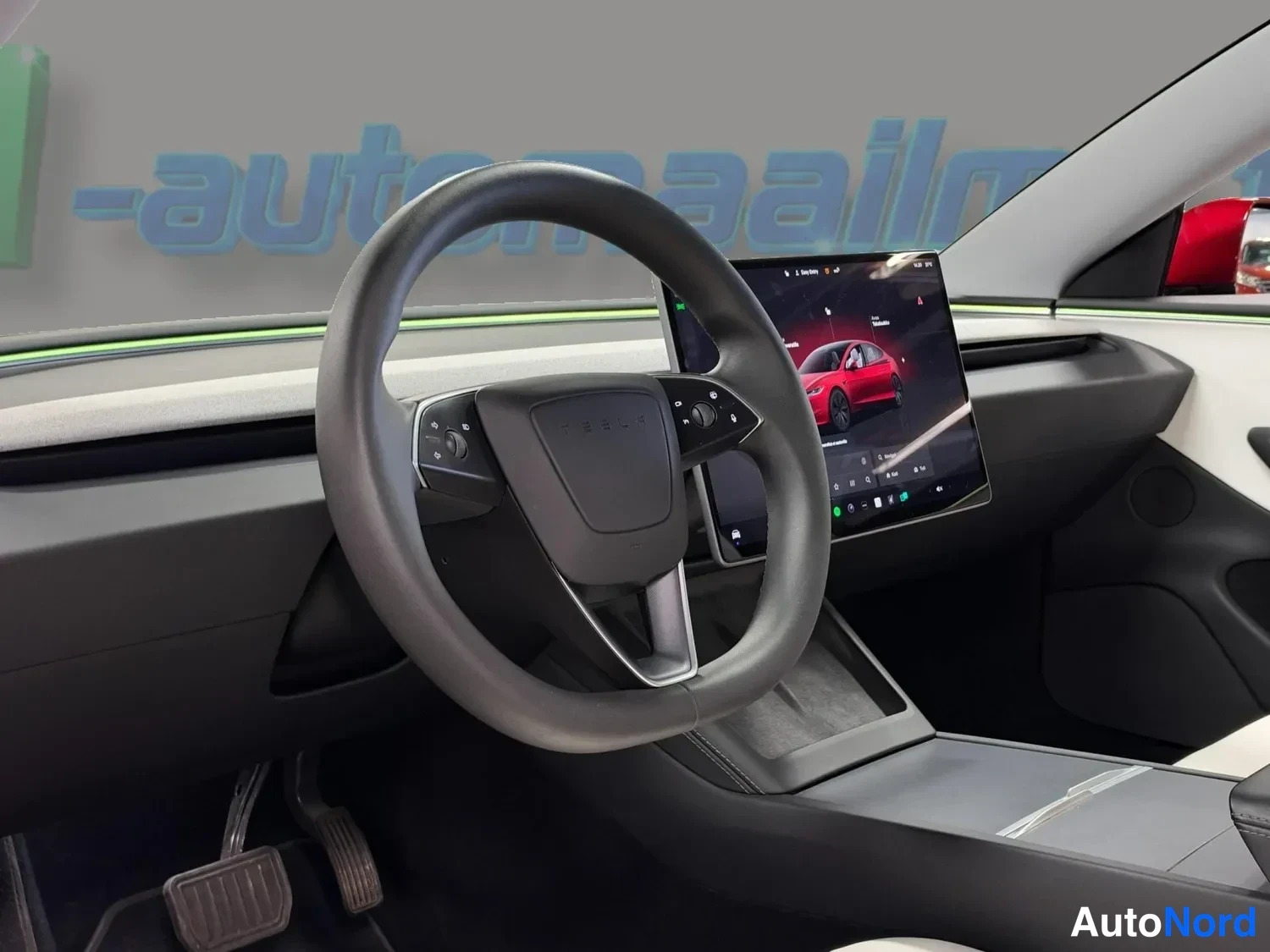Punainen Tesla Model 3 2024, yksityiskohta, kuva 23