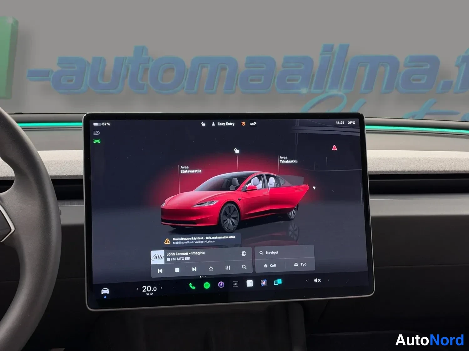 Punainen Tesla Model 3 2024, yksityiskohta, kuva 24