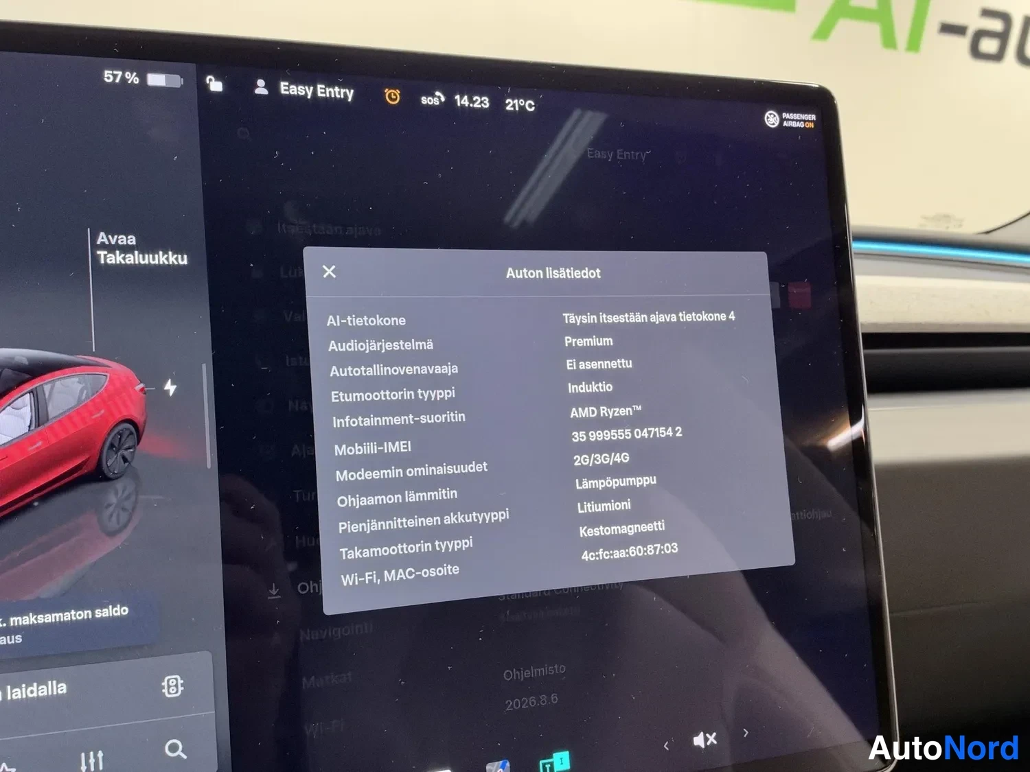 Punainen Tesla Model 3 2024, yksityiskohta, kuva 20