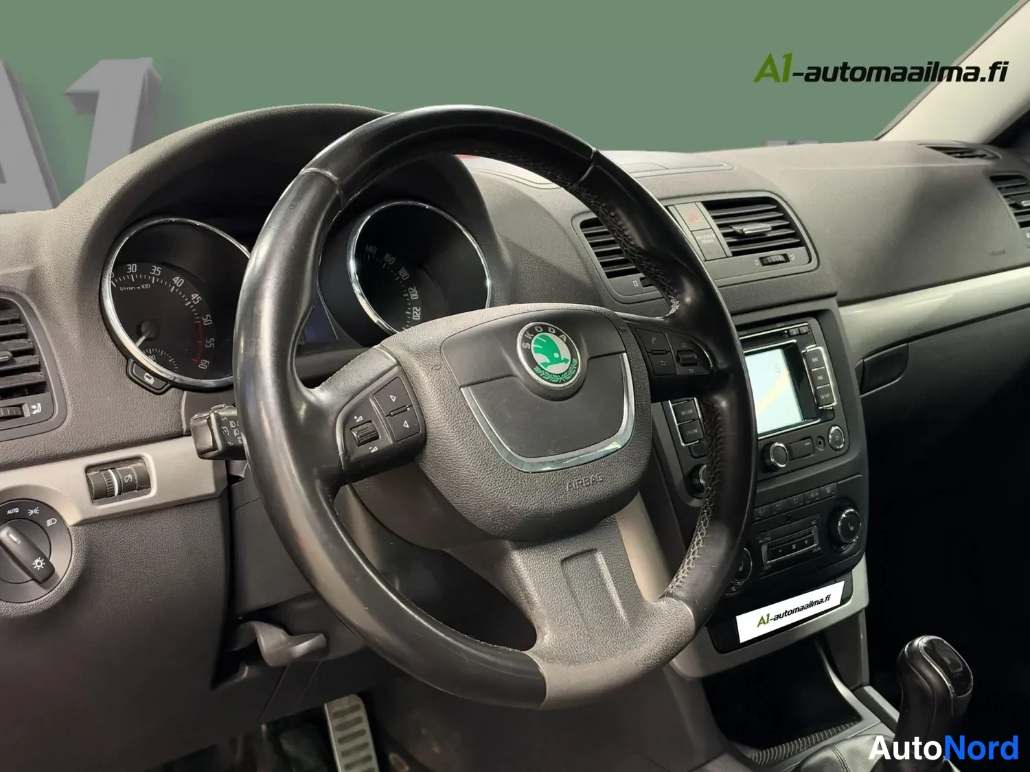 Sininen Skoda Yeti 2012, kuva 6