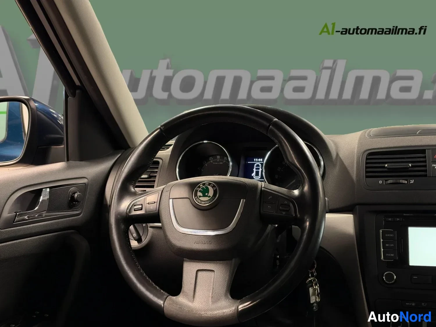 Sininen Skoda Yeti 2012, kuva 16