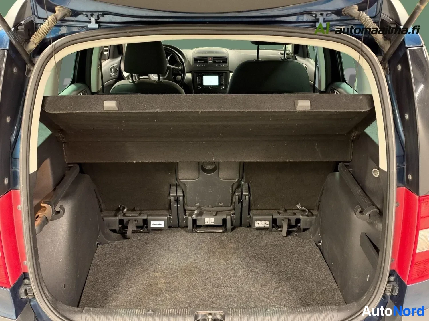 Sininen Skoda Yeti 2012, kuva 18