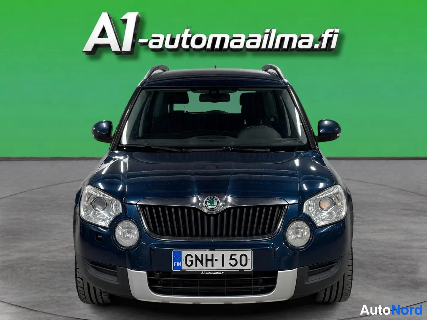 Sininen Skoda Yeti 2012, edestä, kuva 3
