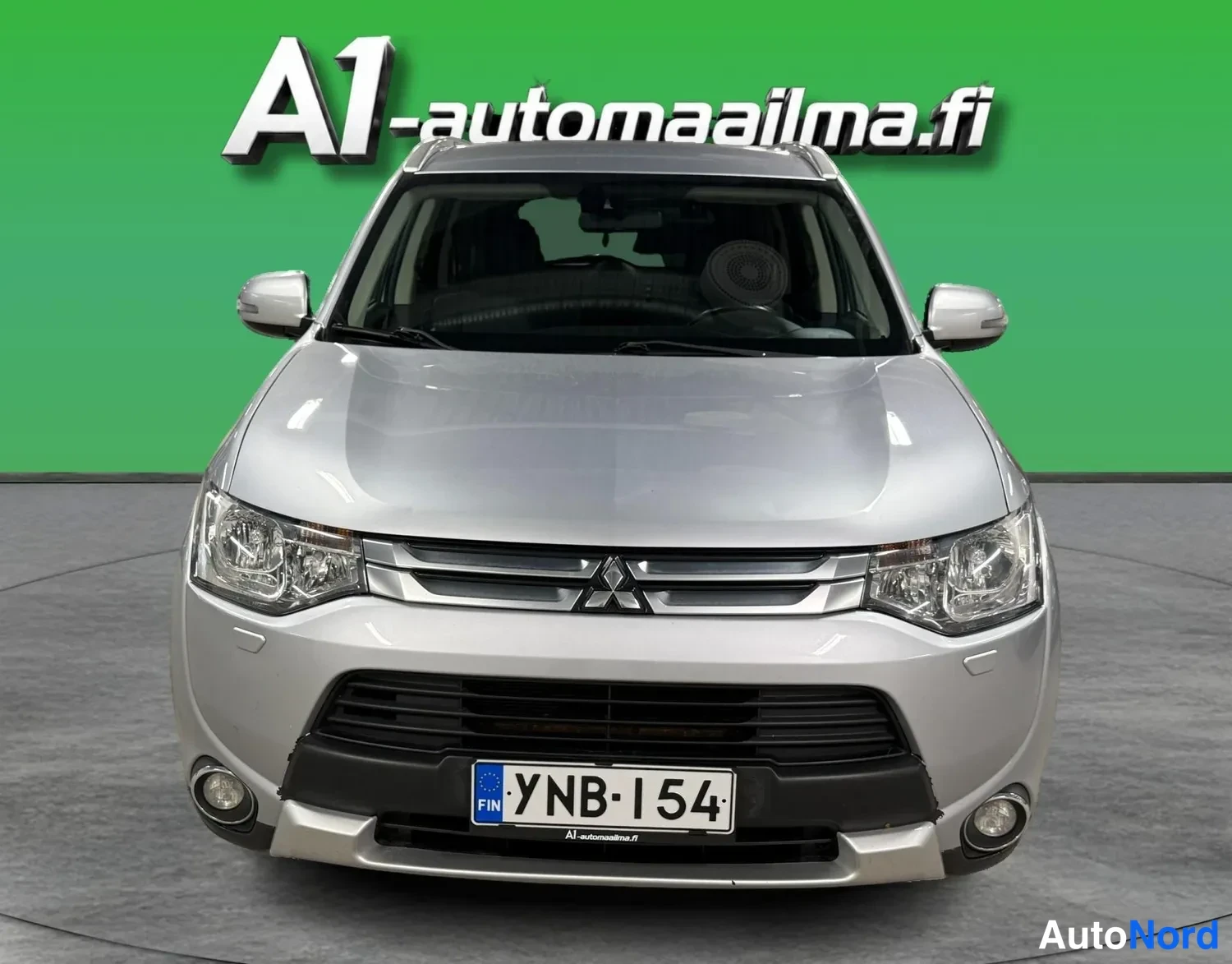 Hopea Mitsubishi Outlander 2015, edestä, kuva 3