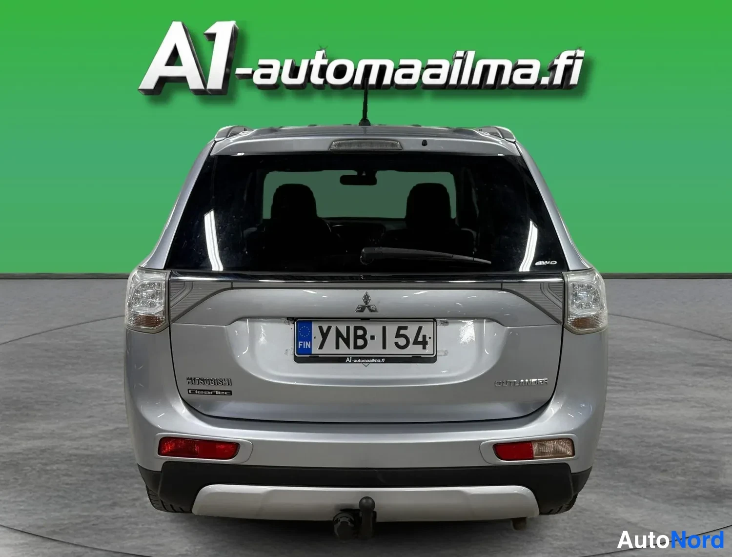 Hopea Mitsubishi Outlander 2015, takaa, kuva 7