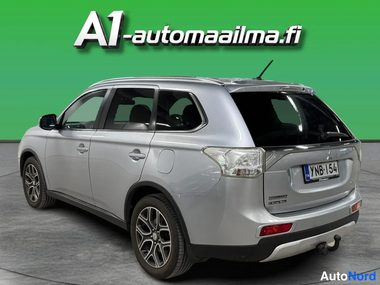 Hopea Mitsubishi Outlander 2015, takaviisto, kuva 4