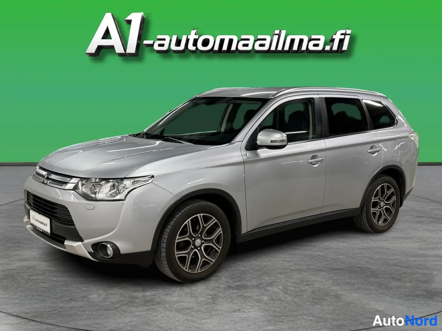 Mitsubishi Outlander Intense CVT 4WD Business 2015