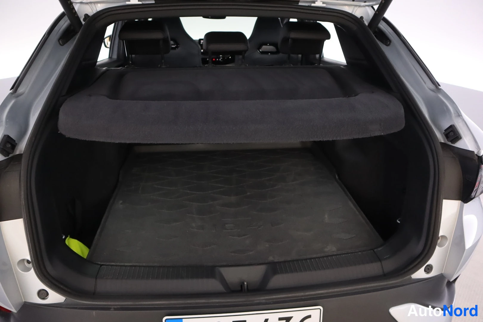 Hopea Volkswagen ID.4 2023, tavaratila, kuva 12