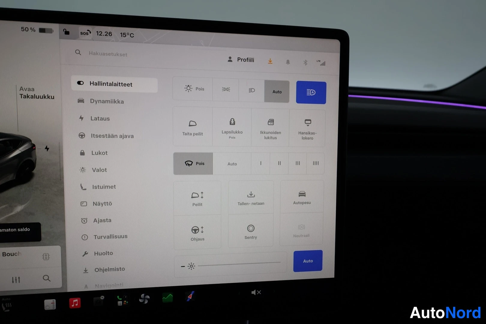 Hopea Tesla Model Y 2025, kuva 15