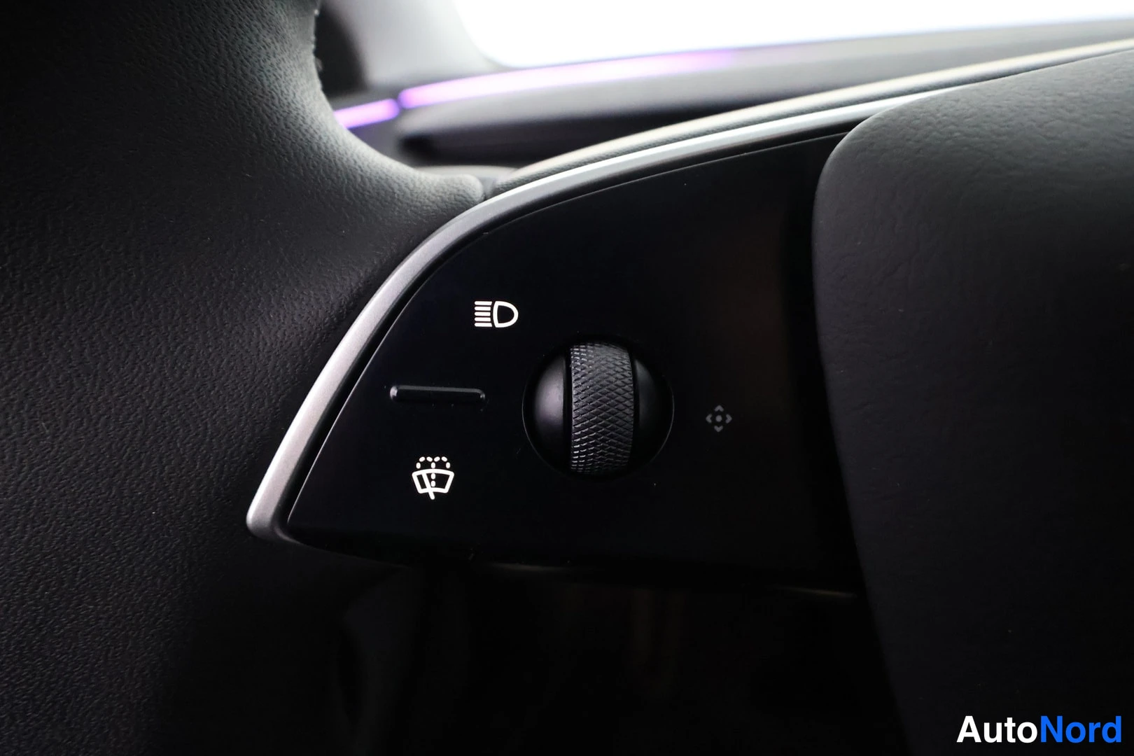 Hopea Tesla Model Y 2025, kuva 28