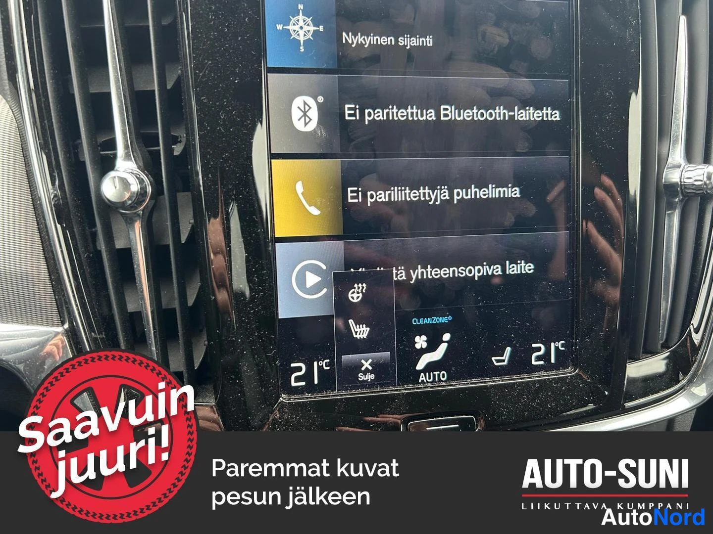 Muu: Infotainment-näyttö näyttää Bluetooth-valikon. Näkyy teksti 'Ei paritettua Bluetooth-laitetta', 'Ei pariitettuja puhelimia', 'Näytä yhteensopiva laite', CLEANZO