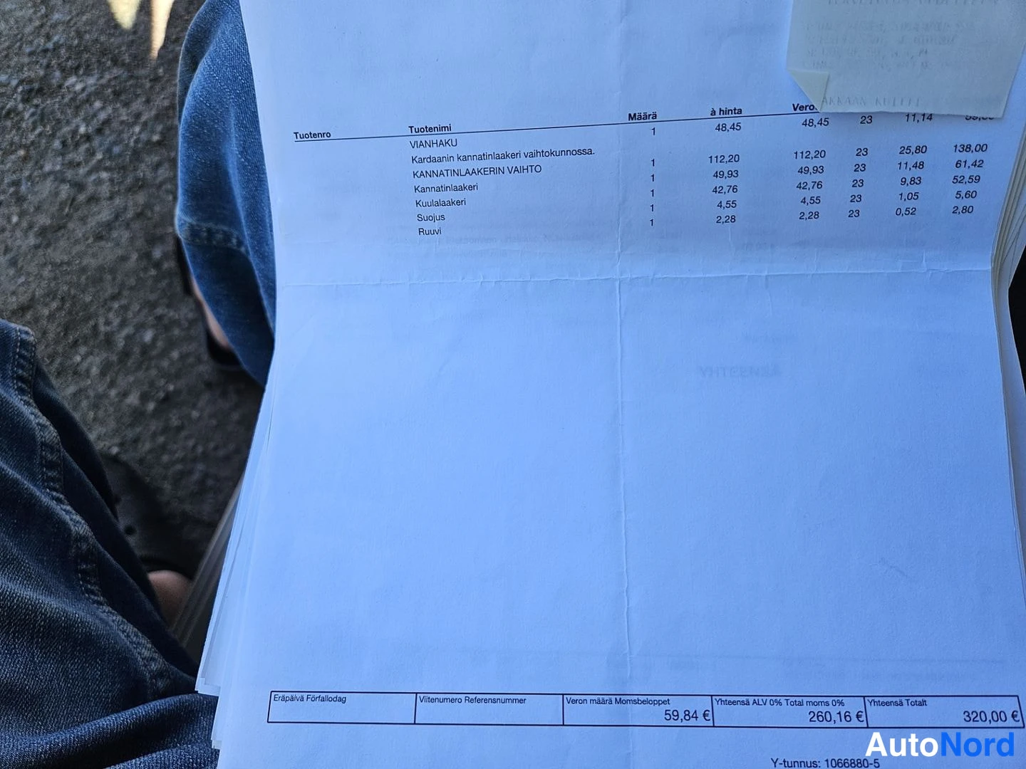 Muu: Kuitti, jossa rivit VIANHAKU, KARDAAVIN KANNATINLAAKERIN VAIHTO, kakkospesifit ja yhteissumma 320,00 €.