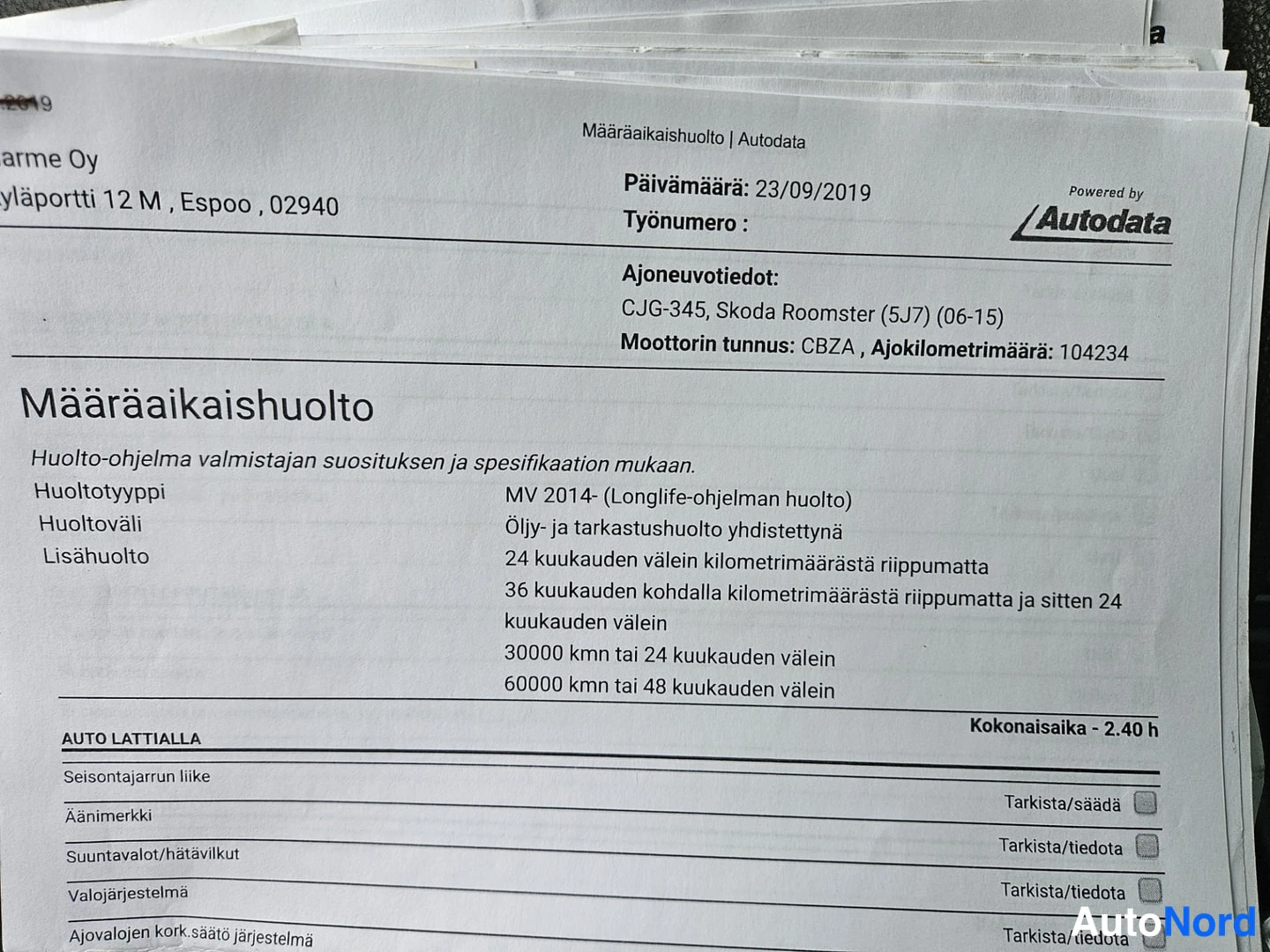 Asiakirja: Määräaikaishuolto -dokumentti Autodata-ohjelmalla Skoda Roomster (5J7) -ajoneuvolle, ajokilometrimäärä 104234, huoltotyyppi MV 2014.
