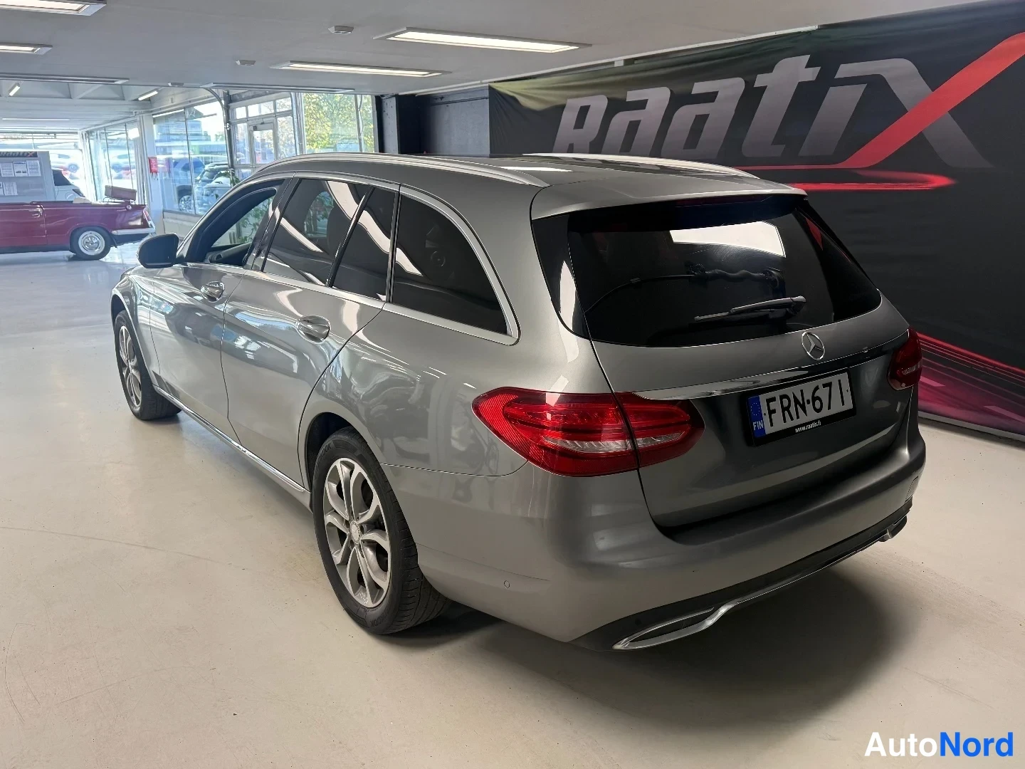 Harmaa Mercedes-Benz C 250 d 4MATIC 2015, takaviisto, kuva 4