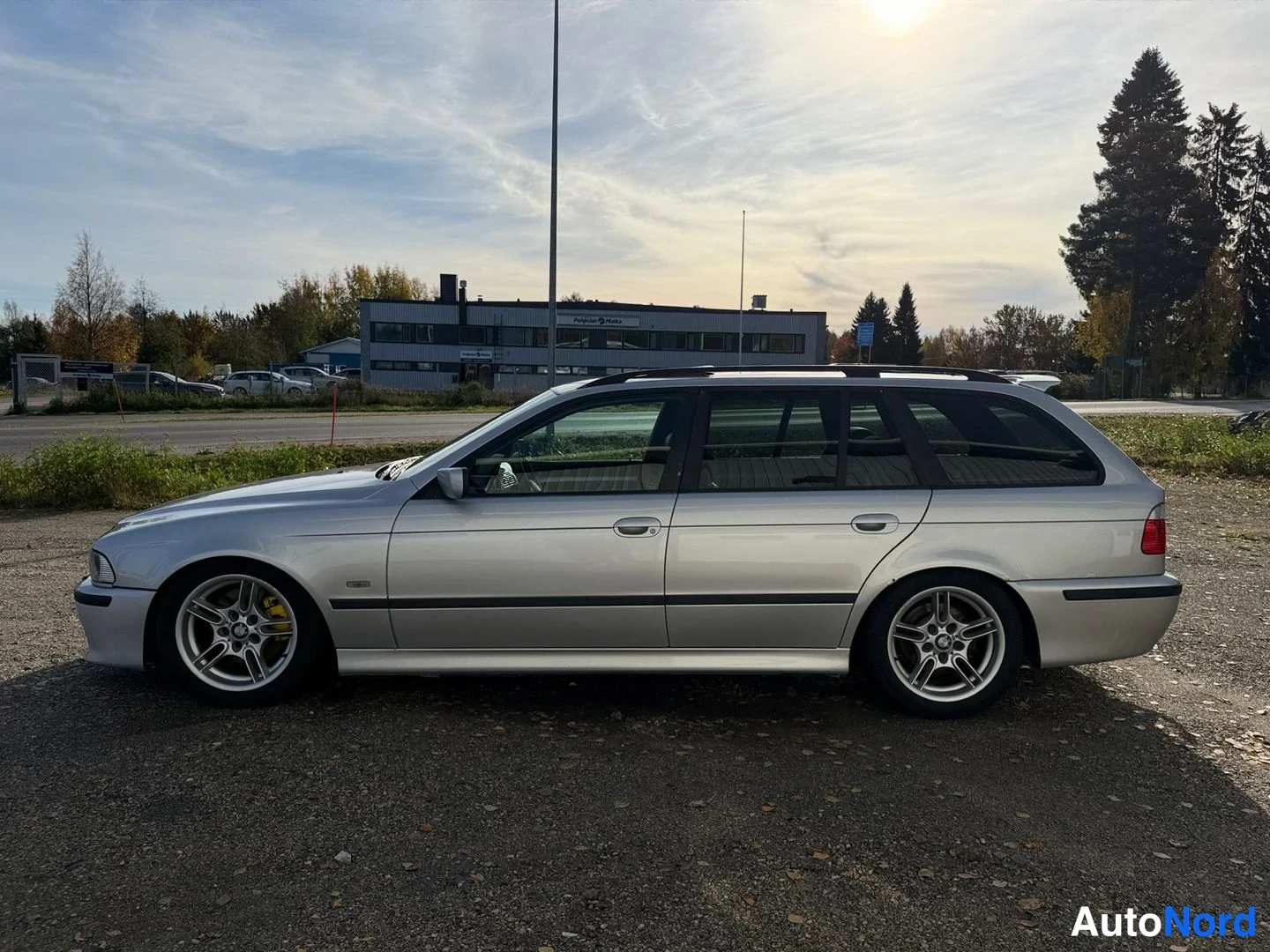 Hopea BMW 530d 2002, sivulta, kuva 8